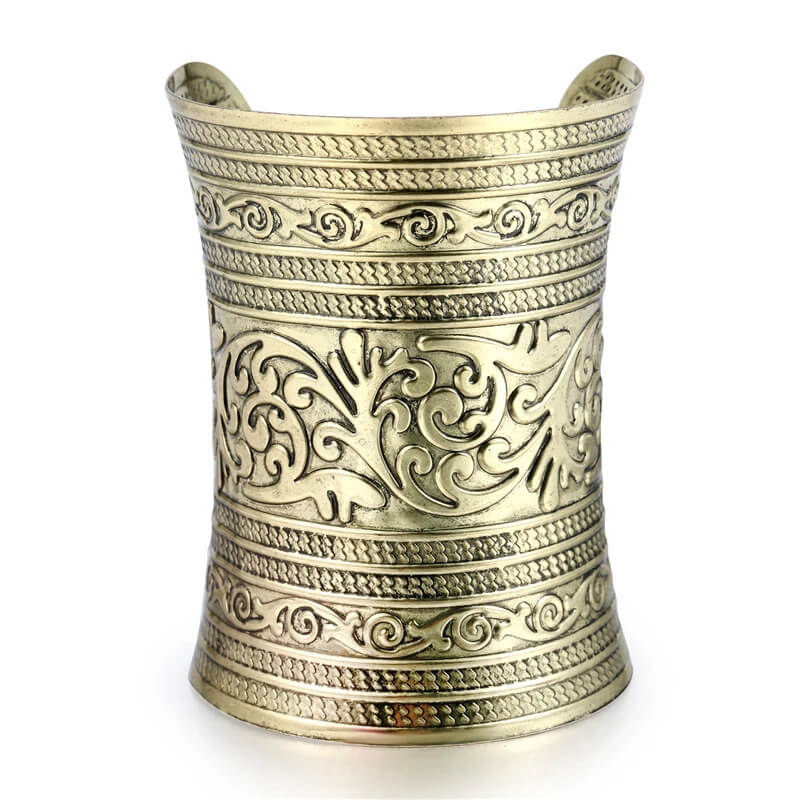 Assyrian Cuff Bracelet in Gold - Mounteen