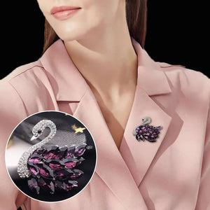 Elegant Swan Rhinestone Brooch With Simulated Gemstones - Mounteen