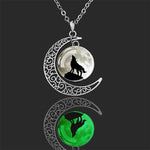 Glow in the Dark Howling Wolf Crescent Necklace - Mounteen