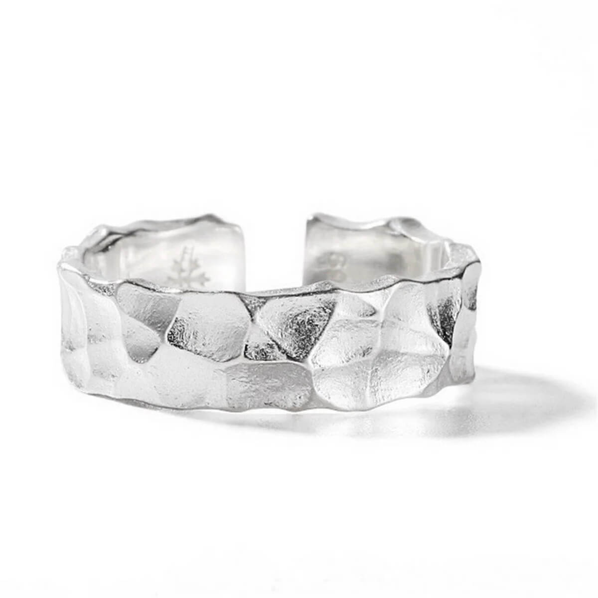 Gothic Crude Ring in Silver - Mounteen