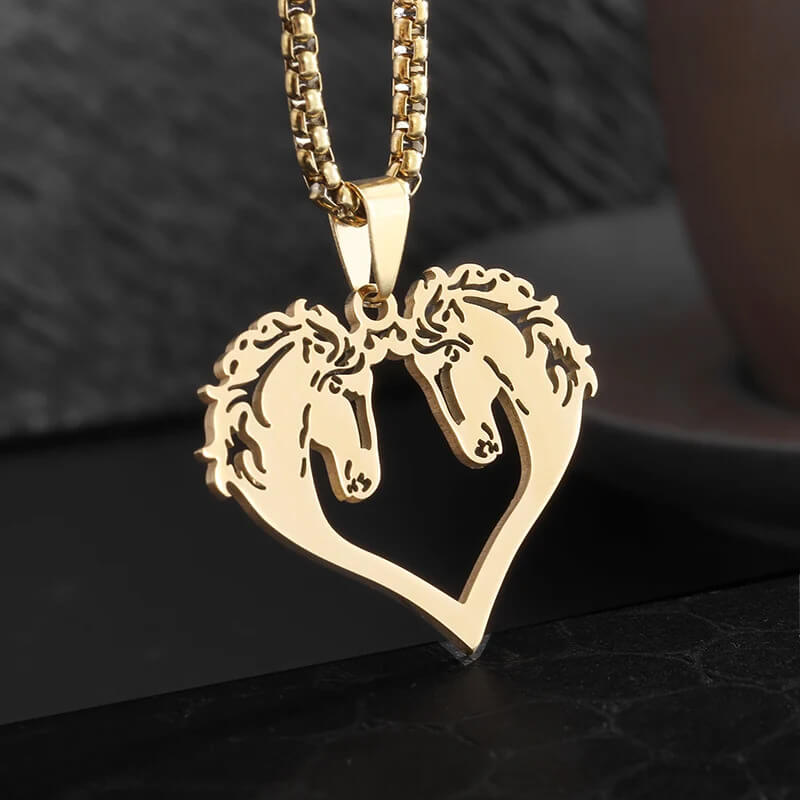 Head-To-Head Horses Necklace in Gold - Mounteen