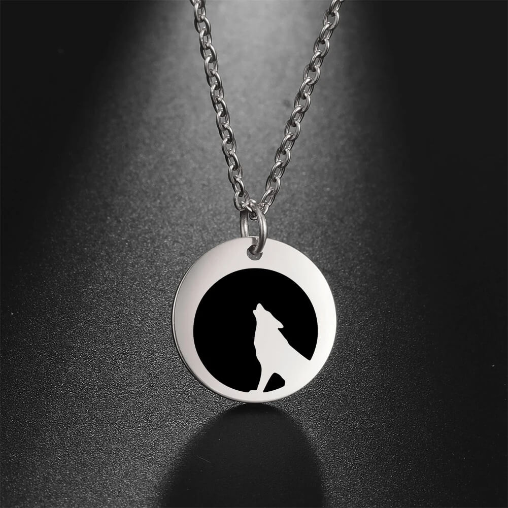 Howling Wolf Full Moon Stainless Steel Necklace in Silver - Mounteen