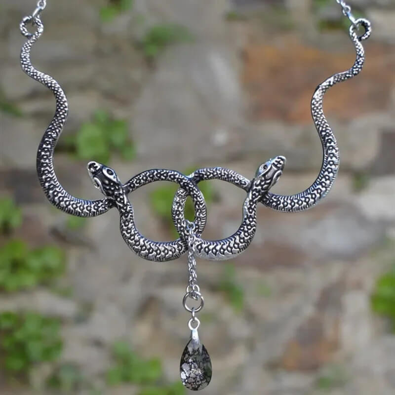 Intertwined Snakes With Poison Drop Necklace in 4 - Mounteen