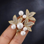 Leaf Rhinestone Gold-Toned Brooch With Synthetic Pearls - Mounteen