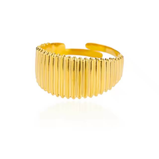 Linear Pattern Striped Lined Ring