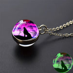 Luminescent Howling Wolf At Night Necklace - Mounteen