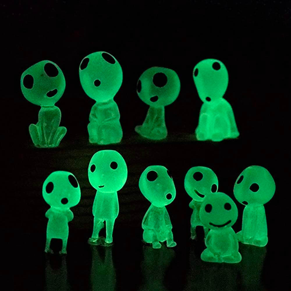 10 Piece Glow In The Dark Luminous Tree Elves. Shop Figurines on Mounteen. Worldwide shipping available.