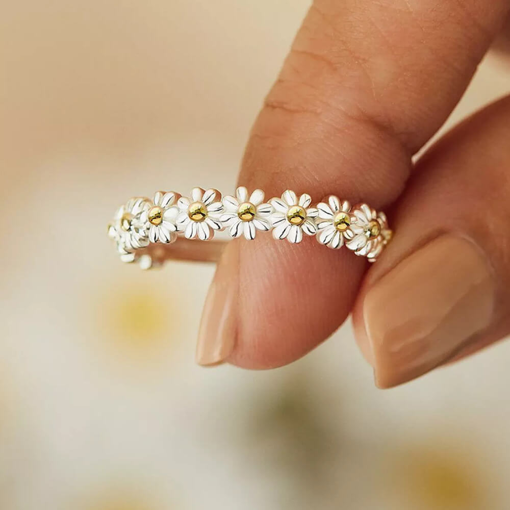 Adjustable Dainty Daisy Flower Ring. Shop Jewelry on Mounteen. Worldwide shipping available.