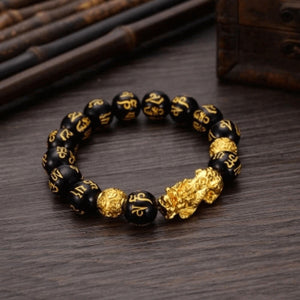 Feng Shui Black Obsidian Bracelet. Shop Jewelry on Mounteen. Worldwide shipping available.