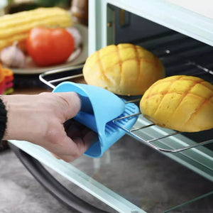 Heat Resistant Lobster Claw Pot Pinchers. Shop Oven Mitts & Pot Holders on Mounteen. Worldwide shipping available.