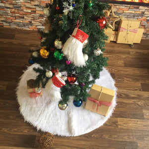 Faux Fur Christmas Tree Skirt - Mounteen. Worldwide shipping available.