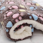 Relaxing Cozy Calming Cat & Dog Blanket. Shop Cat Beds on Mounteen. Worldwide shipping available.