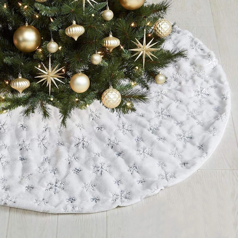 White Snowflake Tree Skirts Christmas Decor. Shop Christmas Tree Skirts on Mounteen. Worldwide shipping available.
