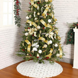 White Snowflake Tree Skirts Christmas Decor. Shop Christmas Tree Skirts on Mounteen. Worldwide shipping available.
