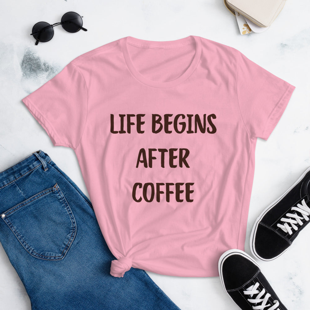 Das Leben beginnt nach dem Kaffee-T-Shirt
